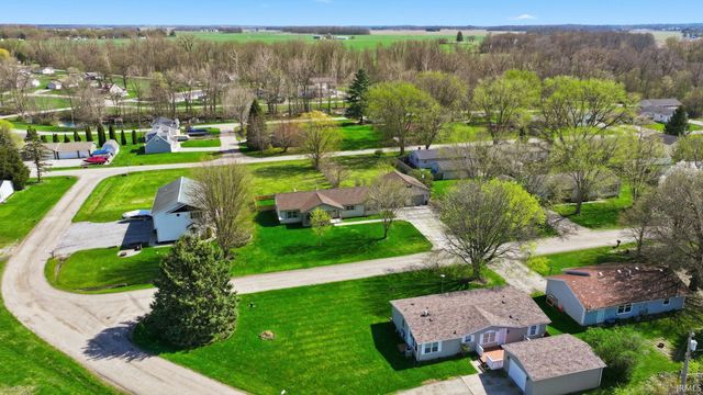 11150 N Polyanna Pike, Cromwell, IN 46732