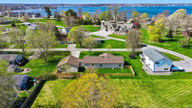 11150 N Polyanna Pike, Cromwell, IN 46732