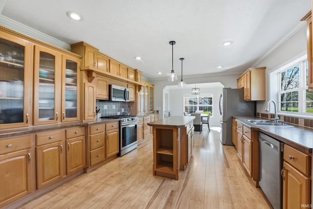 11150 N Polyanna Pike, Cromwell, IN 46732