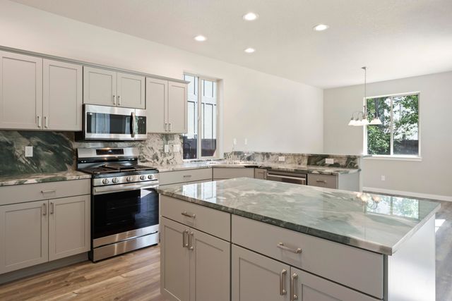 21189 Ritz Place, Bend, OR 97702