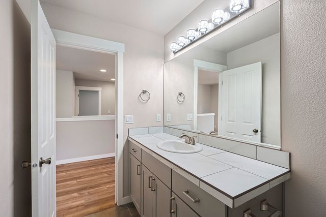 21189 Ritz Place, Bend, OR 97702