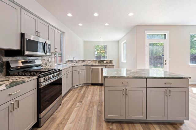 21189 Ritz Place, Bend, OR 97702