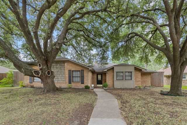 2301 Huntington Drive, Plano, TX 75075