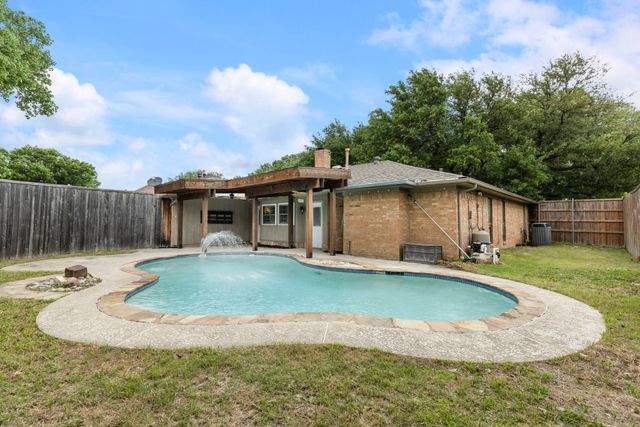 2301 Huntington Drive, Plano, TX 75075