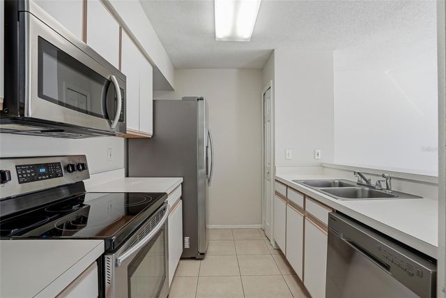 2118 FLUORSHIRE DRIVE, Brandon, FL 33511