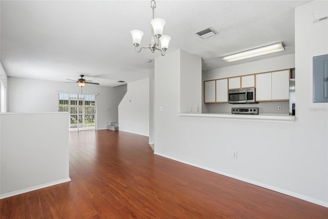 2118 FLUORSHIRE DRIVE, Brandon, FL 33511