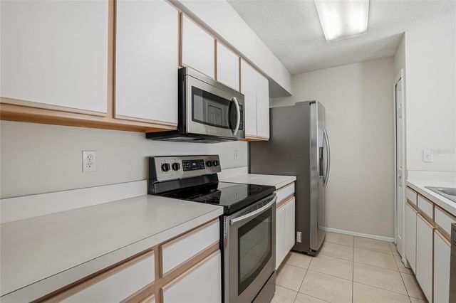 2118 FLUORSHIRE DRIVE, Brandon, FL 33511