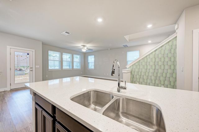 7319 Travertine Spring DR 115, Austin, TX 78744