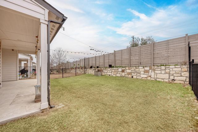 7319 Travertine Spring DR 115, Austin, TX 78744