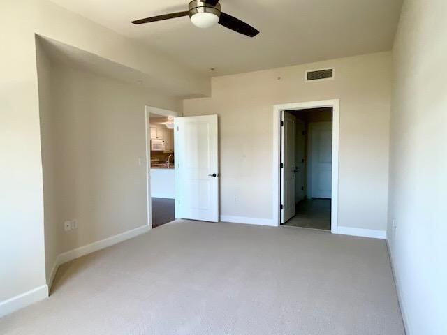 33 Calhoun Street 236, Charleston, SC 29401