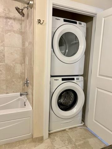 33 Calhoun Street 236, Charleston, SC 29401