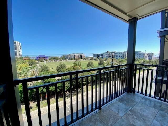 33 Calhoun Street 236, Charleston, SC 29401