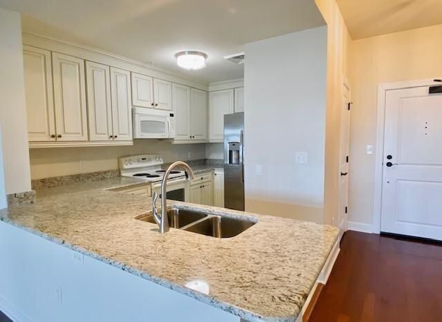 33 Calhoun Street 236, Charleston, SC 29401