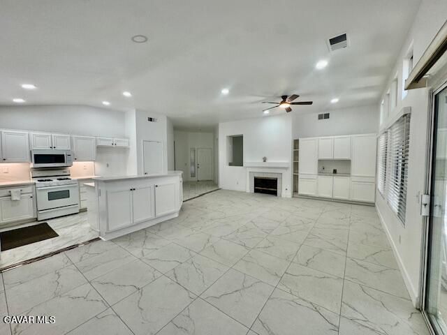 44543 Overland Avenue, Lancaster, CA 93536