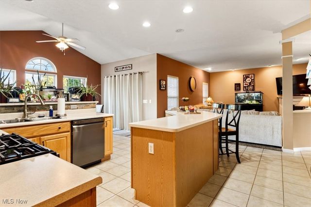 132 Stonefield Drive, Berea, OH 44017