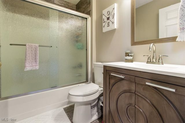 132 Stonefield Drive, Berea, OH 44017