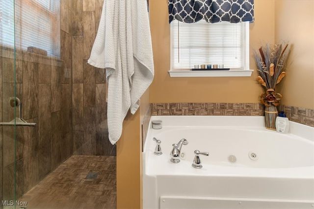 132 Stonefield Drive, Berea, OH 44017