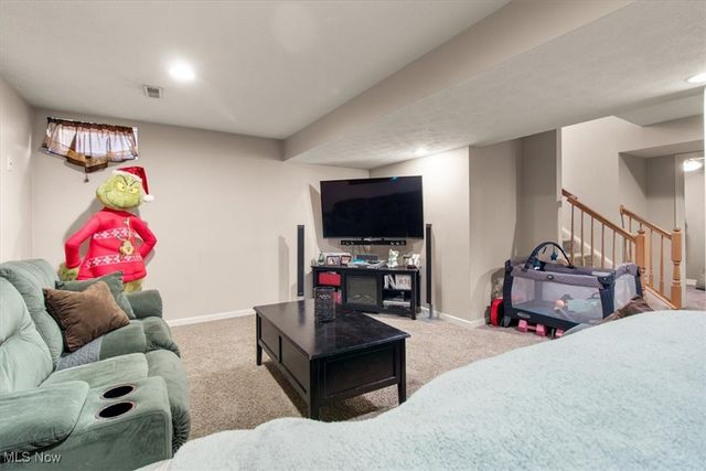 132 Stonefield Drive, Berea, OH 44017