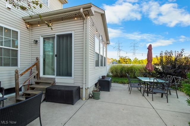 132 Stonefield Drive, Berea, OH 44017