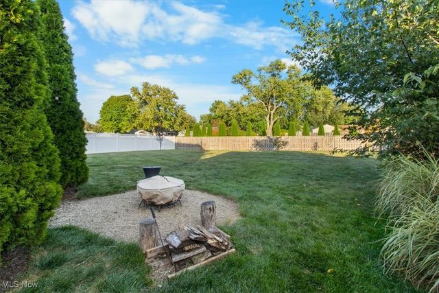 132 Stonefield Drive, Berea, OH 44017