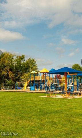 132 Stonefield Drive, Berea, OH 44017