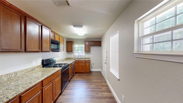 615 Royal Crest Drive, Mesquite, TX 75149