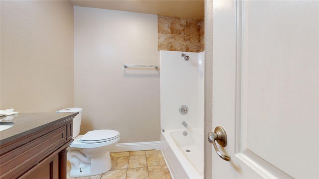 615 Royal Crest Drive, Mesquite, TX 75149