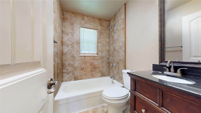 615 Royal Crest Drive, Mesquite, TX 75149