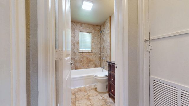 615 Royal Crest Drive, Mesquite, TX 75149