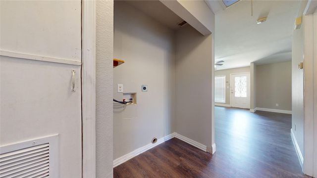 615 Royal Crest Drive, Mesquite, TX 75149
