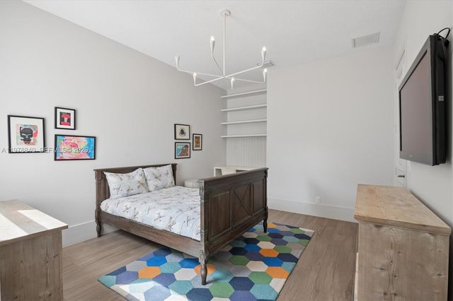 12922 Grand Oaks Dr, Davie, FL 33330