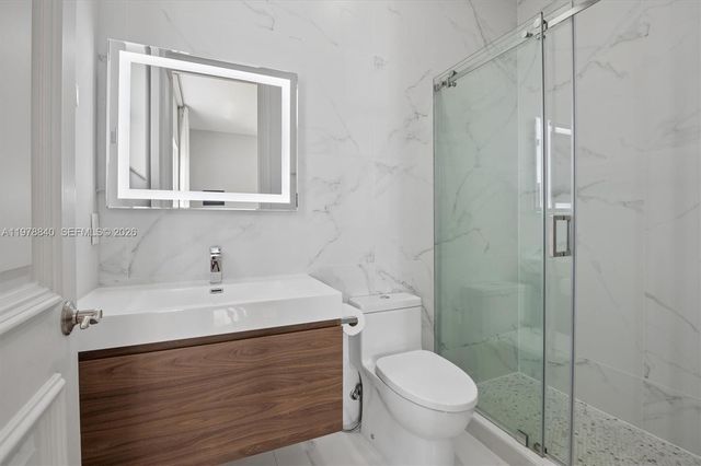 12922 Grand Oaks Dr, Davie, FL 33330