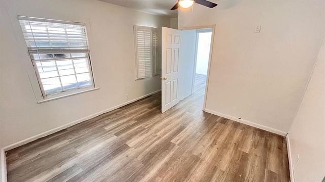 1000 W Lakewood Road 6, West Palm Beach, FL 33405
