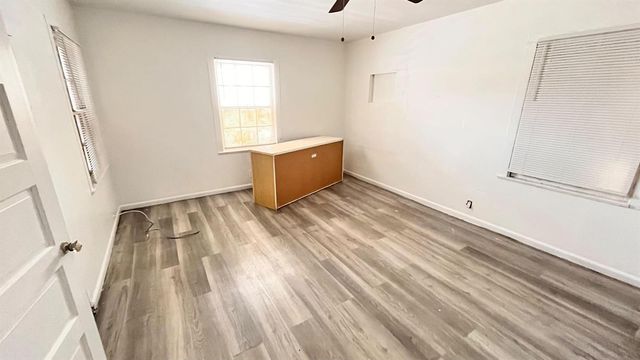 1000 W Lakewood Road 6, West Palm Beach, FL 33405