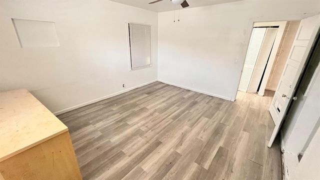 1000 W Lakewood Road 6, West Palm Beach, FL 33405
