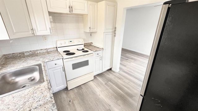 1000 W Lakewood Road 6, West Palm Beach, FL 33405