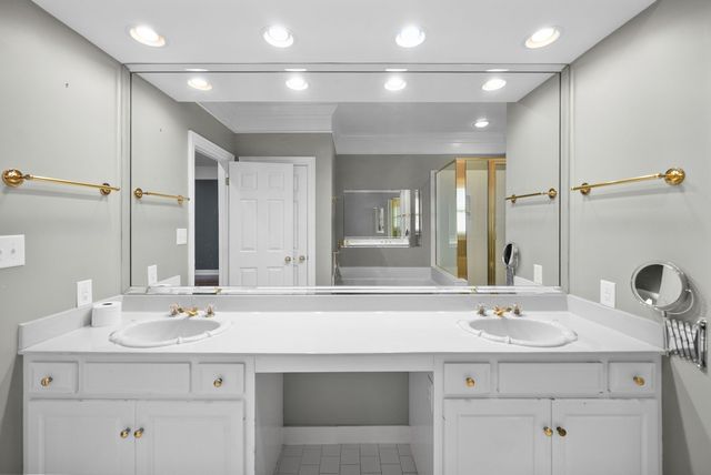 358 Peartree Dr, Clarksville, TN 37043