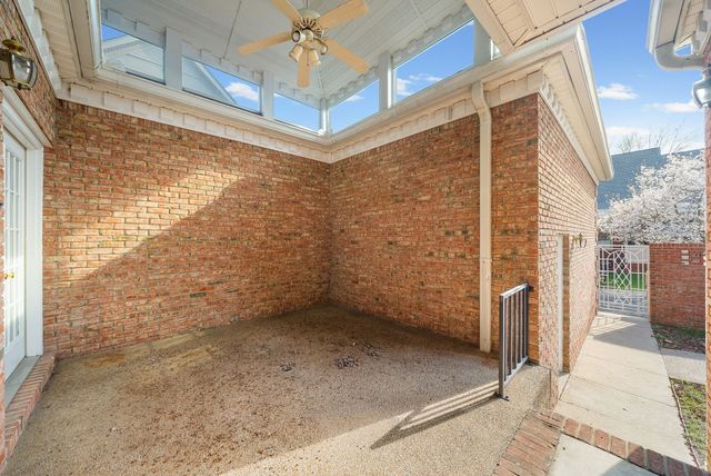 358 Peartree Dr, Clarksville, TN 37043