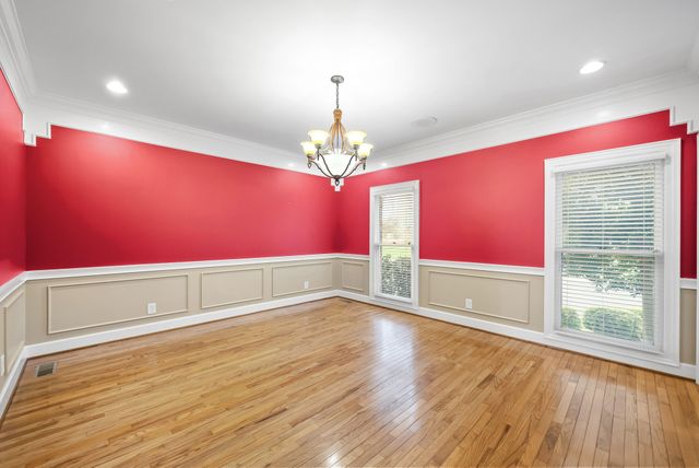 358 Peartree Dr, Clarksville, TN 37043