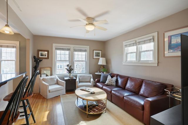 3520 Emerson Avenue S 202, Minneapolis, MN 55408