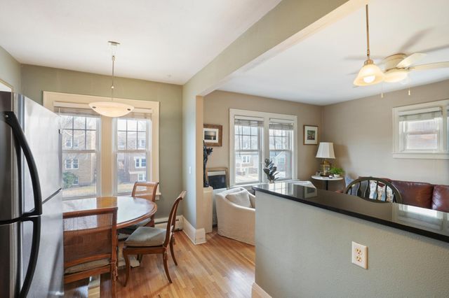 3520 Emerson Avenue S 202, Minneapolis, MN 55408