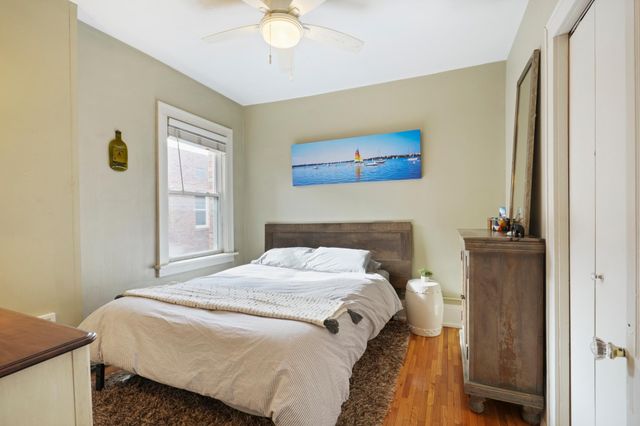 3520 Emerson Avenue S 202, Minneapolis, MN 55408