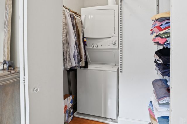 3520 Emerson Avenue S 202, Minneapolis, MN 55408