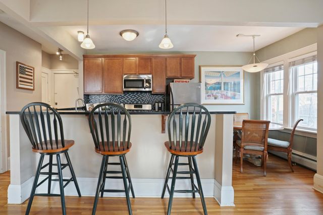 3520 Emerson Avenue S 202, Minneapolis, MN 55408