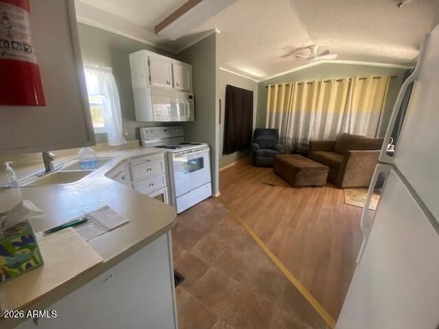 1060 S SENECA Drive 60, Apache Junction, AZ 85119