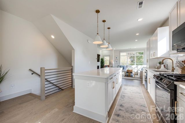 2319 Wesley Village Road, Charlotte, NC 28208