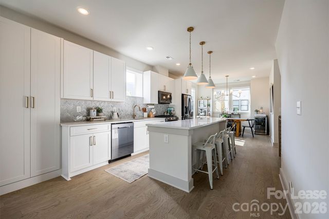 2319 Wesley Village Road, Charlotte, NC 28208