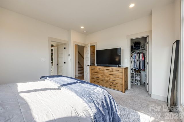 2319 Wesley Village Road, Charlotte, NC 28208