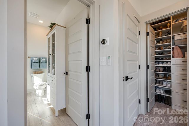 2319 Wesley Village Road, Charlotte, NC 28208