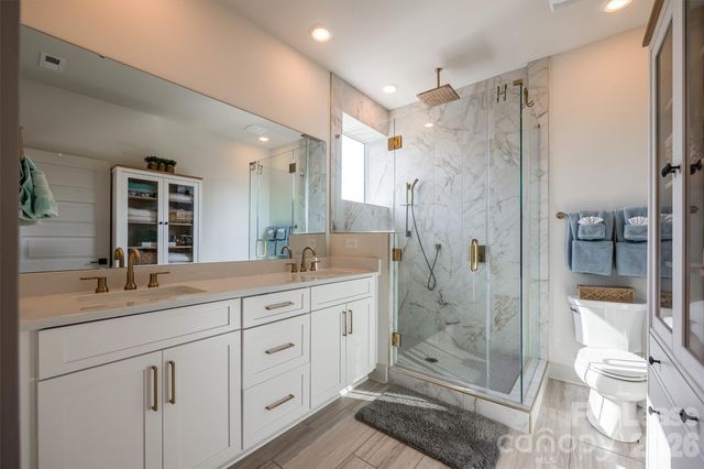 2319 Wesley Village Road, Charlotte, NC 28208